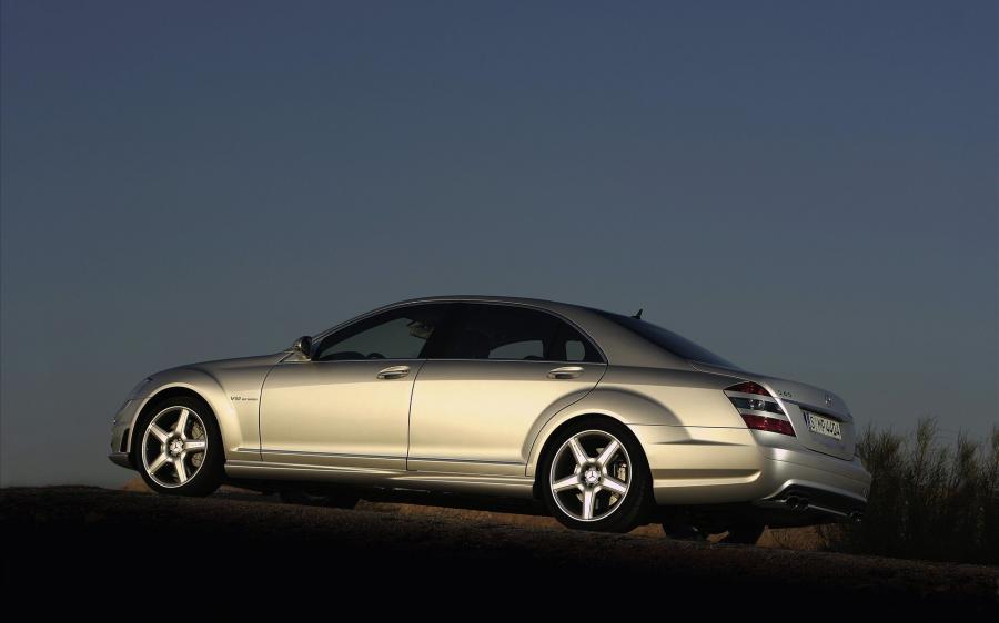  Mercedes-Benz S65 AMG 2009 года  (фото 2 из 21)